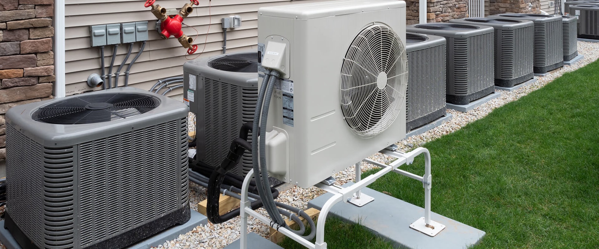 What are the pros and cons of a ductless air conditioner?